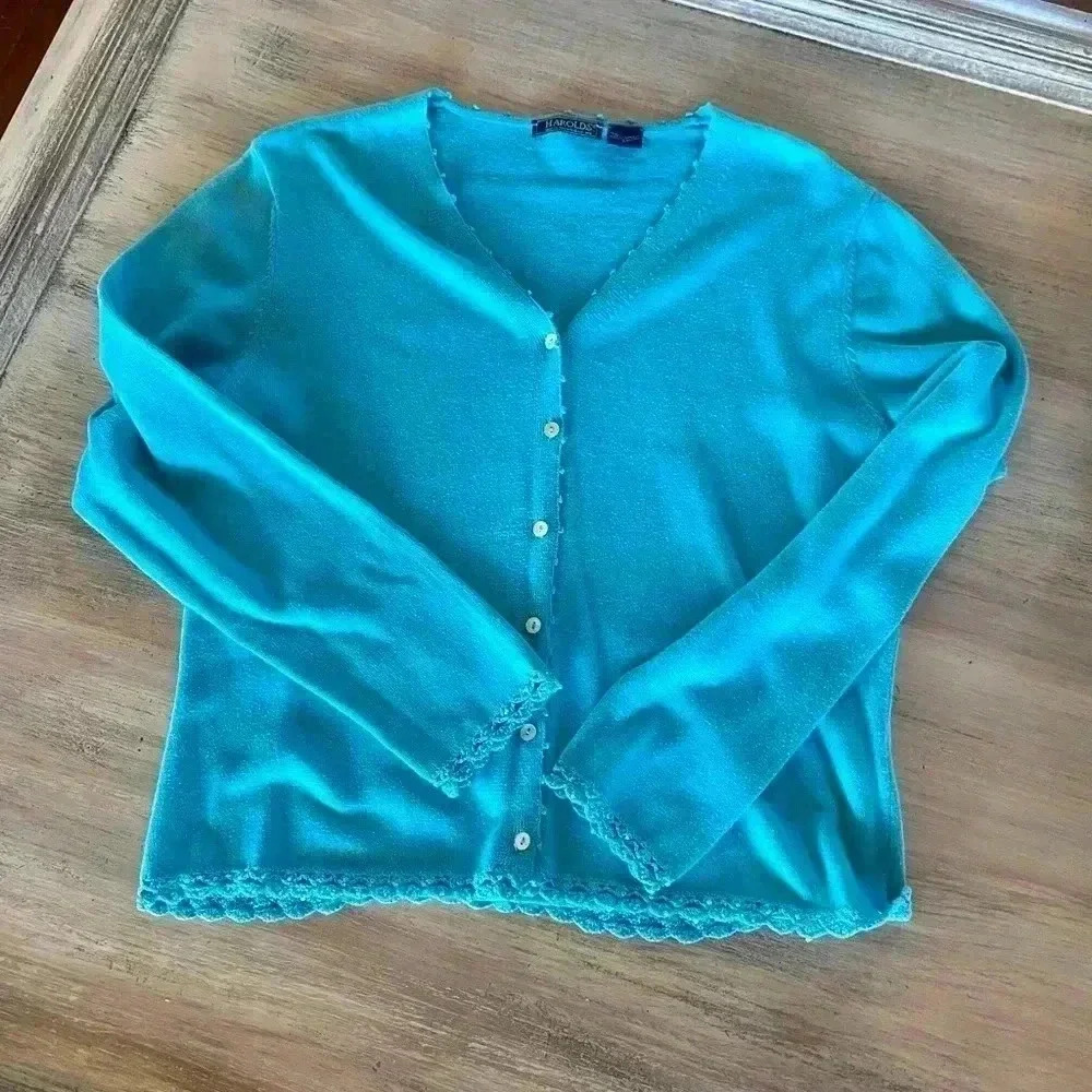 Harold’s vintage turquoise cardigan-size L